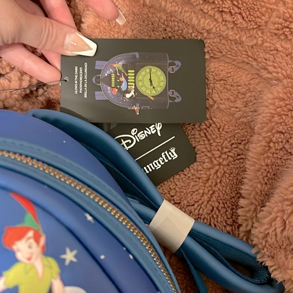 Loungefly Peter Pan Backback - Picture 2 of 8